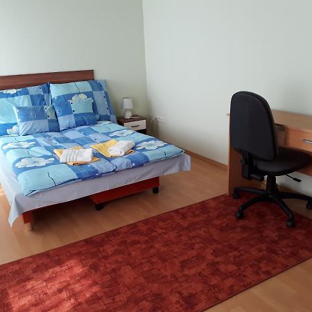 Piac Utcai Apartman Debrecen Eksteriør billede