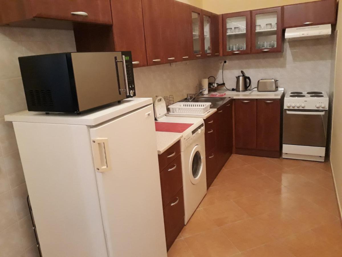 Piac Utcai Apartman Debrecen Eksteriør billede
