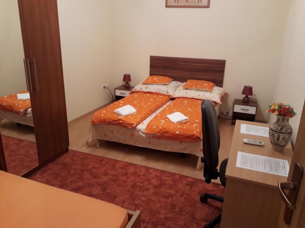 Piac Utcai Apartman Debrecen Eksteriør billede