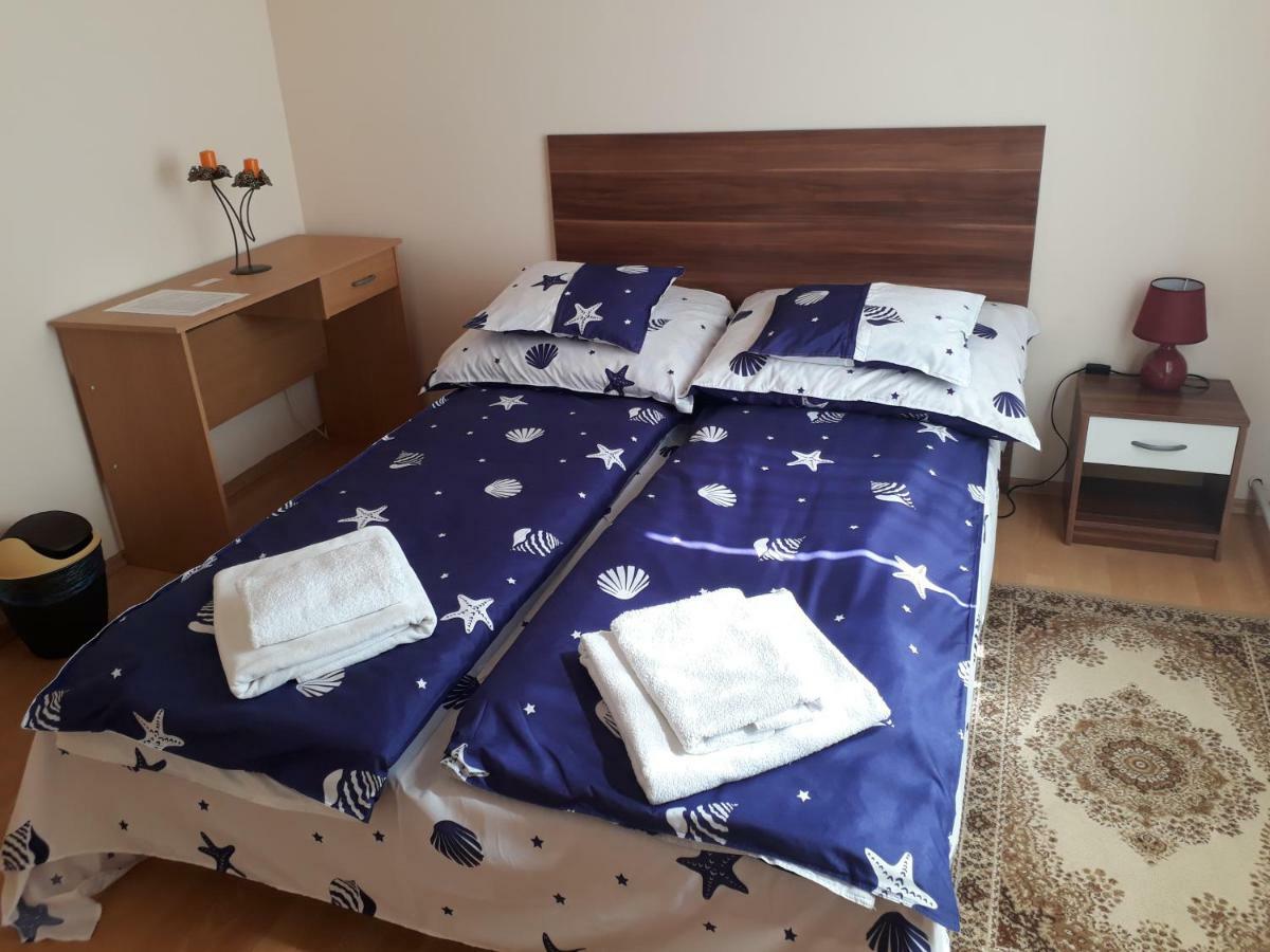 Piac Utcai Apartman Debrecen Eksteriør billede