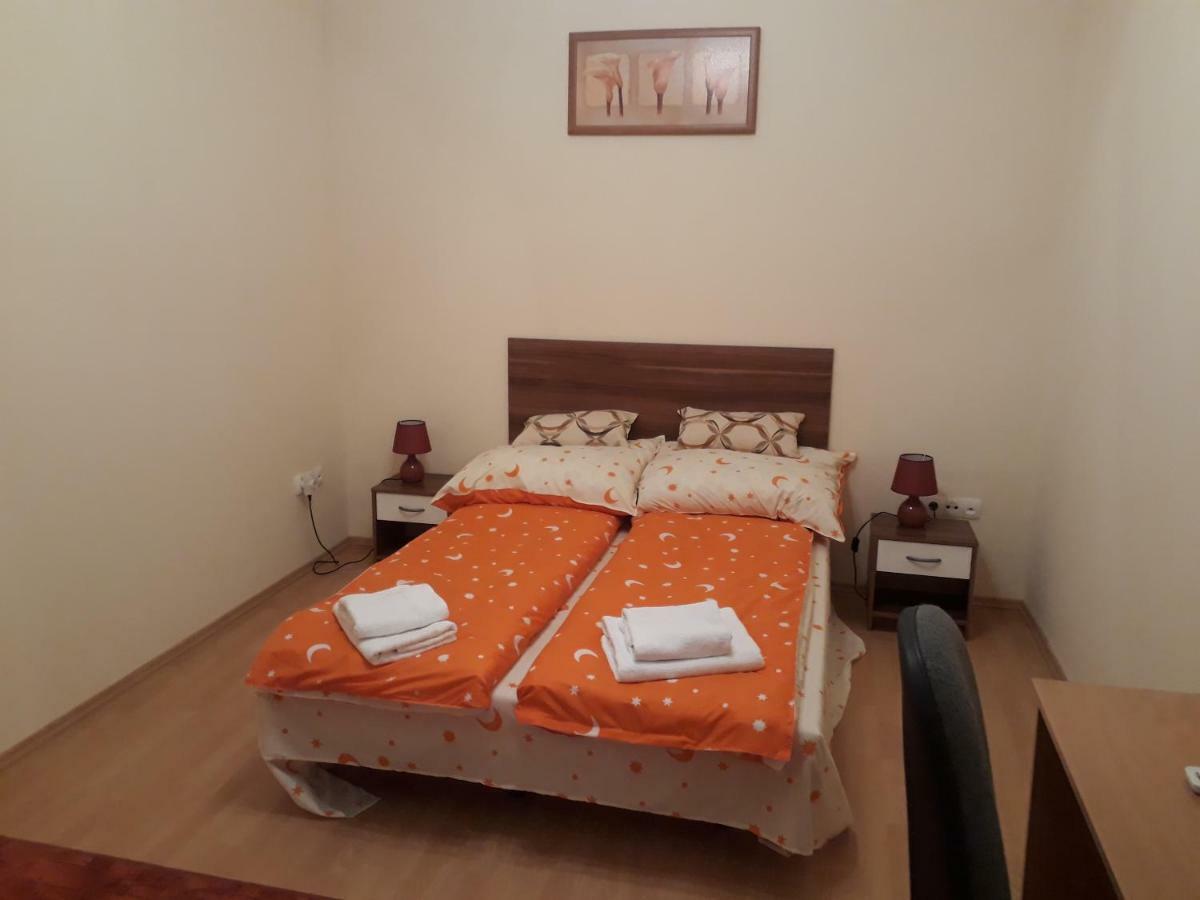 Piac Utcai Apartman Debrecen Eksteriør billede
