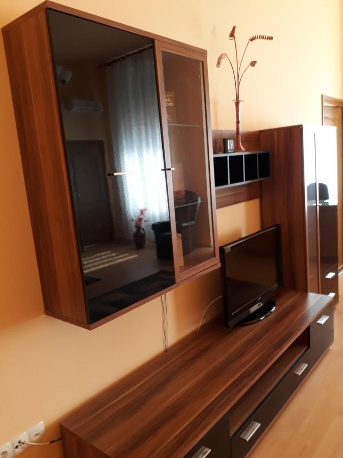Piac Utcai Apartman Debrecen Eksteriør billede
