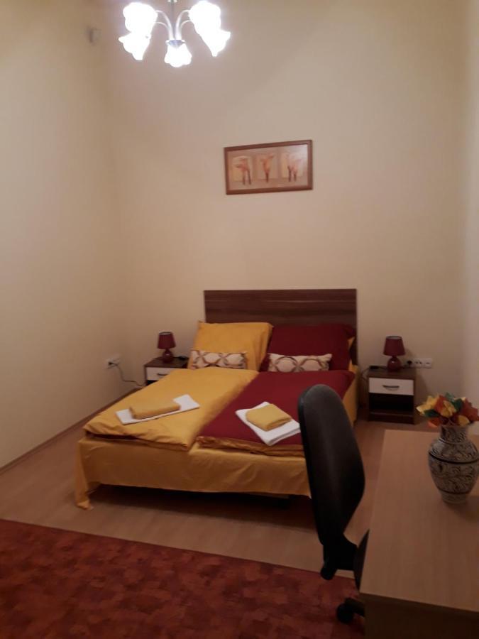 Piac Utcai Apartman Debrecen Eksteriør billede